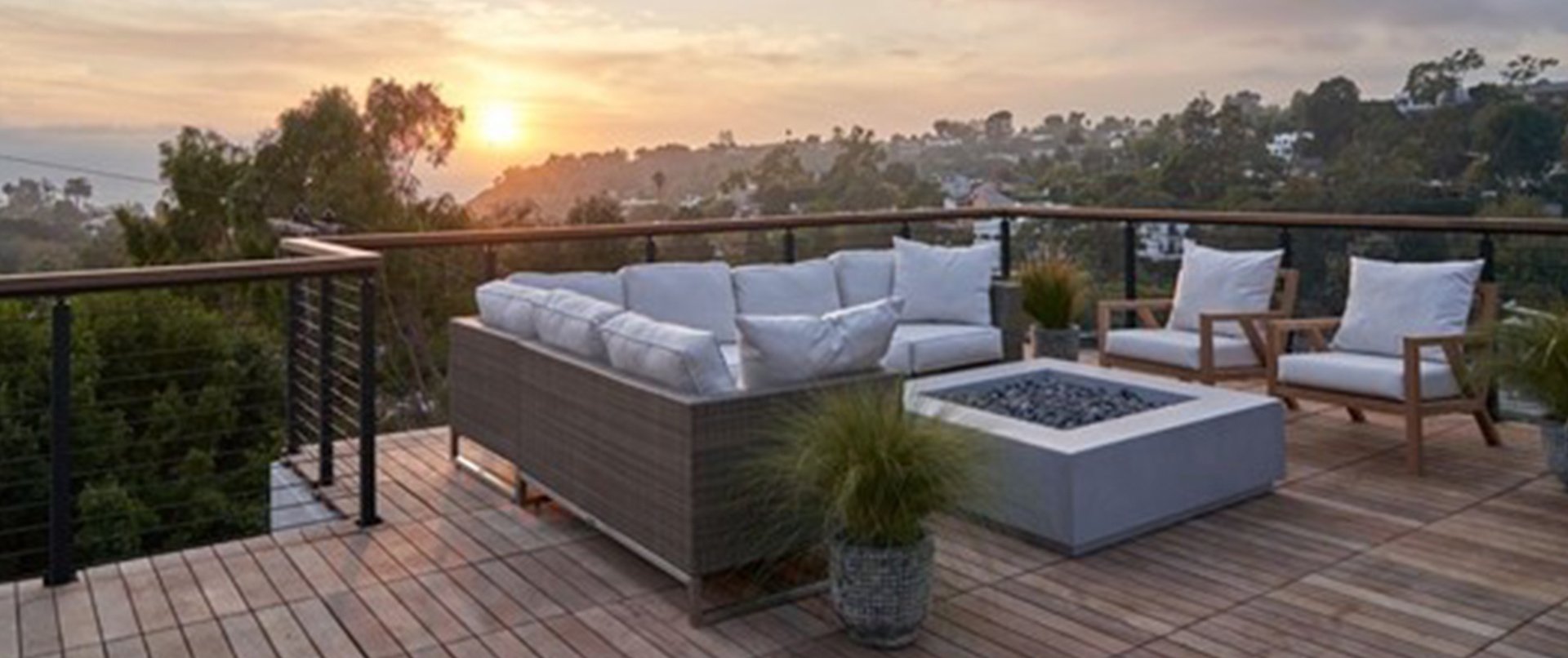 Green Roofs, Happy Living: Modern Homes With Rooftop Decks